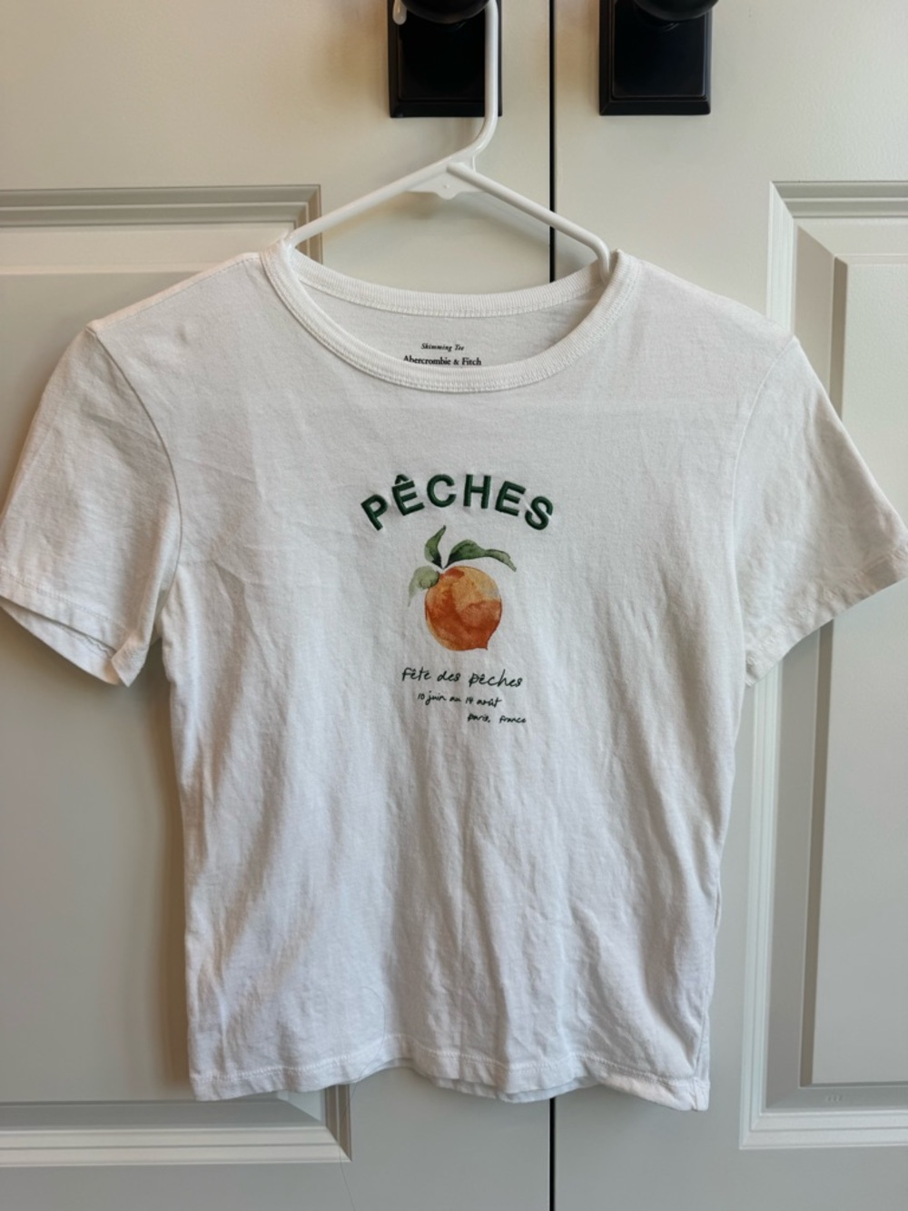 Abercrombie & Fitch White Tee with Peach Graphic